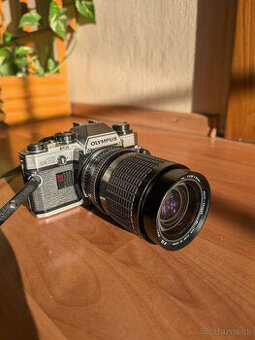 Olympus OM-10 + objektív SIGMA Zoom-Ω III 28–84 mm f/3.5–4.5