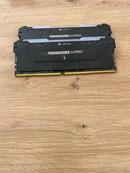 Predám pamäť RAM vengeance rgp pro