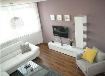 2-izbový byt s balkónom na prenájom – Dúbravka, Cabanova uli