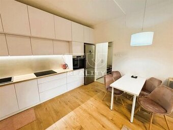 Na predaj, dvojizbový byt – 49 m2 na Štrkovci, lokalita...
