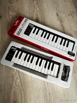 Akai LPK 25