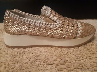 Zlate tenisky damske