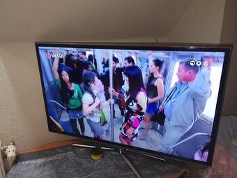 PONÚKAM NA PREDAJ PLAZMU SAMSUNG+STOLIK POD TELKU.