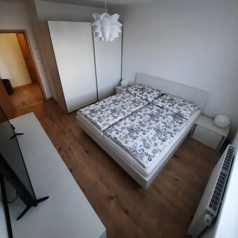 Prenájom 2-izb. byt v TN, Zlatovská + parkovacie miesto