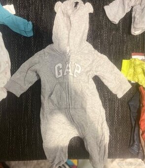 Predám balík oblečenia 0-3m