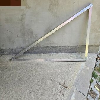 Predám montážne trojuholníky 15°, 25°, 35°pod fotovoltaické