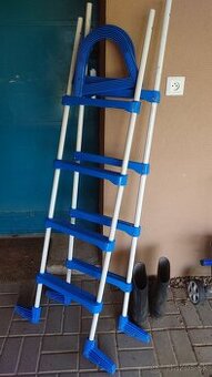 Bazénové schodíky