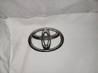 znak toyota 6.5x4,5cm 20€