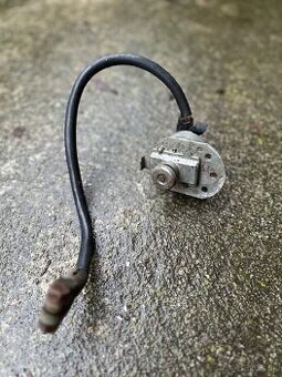 Hlavny vypínac batérie .. Tz 4 k