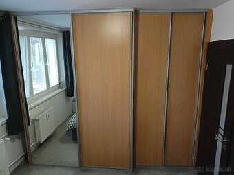 vstavana skrina buk s-275,5cm, v-245cm, h-70/52,5cm