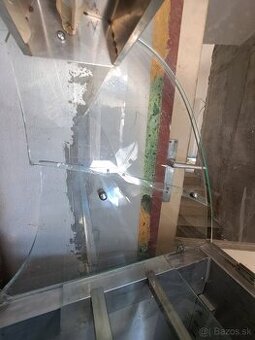 NA PREDAJCHLADIACA VITRINA