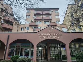 Na predaj 3-izbový byt, 89 m² + 2 balkóny, Senec – centrum,