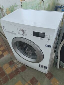 Predám práčku Electrolux 6kg