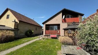 Na predaj 4 i RD v Skačanoch - rekonštrukcia - veľký pozemo