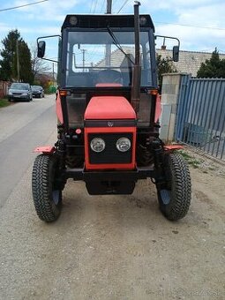 Traktor Zetor 7711