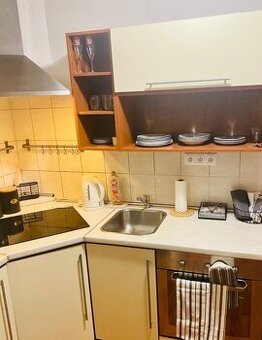 Nová cena prenájom, 1i Lazovná ulica, Banská Bystrica.