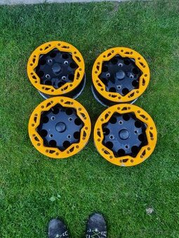 Can am beadlock r 12