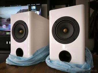 Omnes Audio model5