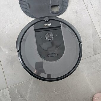 Robotický vysávač