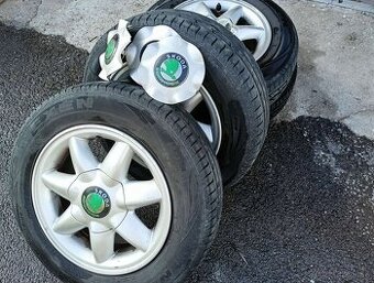 Elektróny + letné gumy na Škodu Felicia – 160 €
