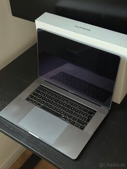 Apple MacBook Pro 15 | 256 GB | 16 GB | i7 | TouchBar