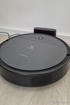 Robotický vysávač Electrolux 600
