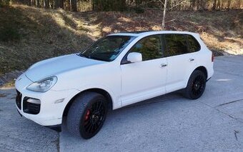 PORSCHE CAYENNE 957. 4,8. V8 4X4