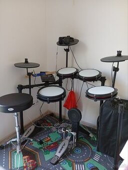 Elektrické bicie Alesis Nitro Max