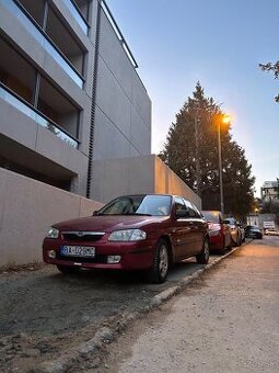 mazda 323f GT