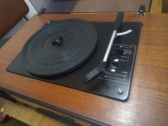 Gramorádio Tesla Synkopa 1032 A