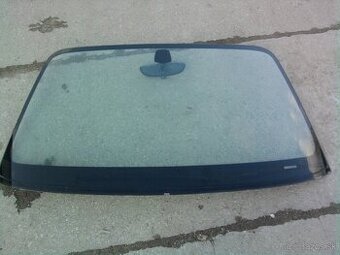 Predam celne sklo na VW polo classic