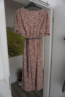 Kvietkovane saty, vel. L / XL