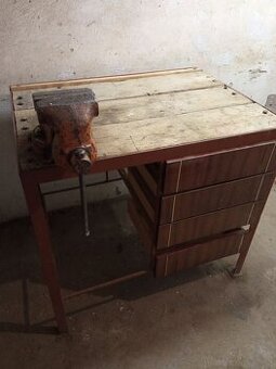 Predám pracovný stôl