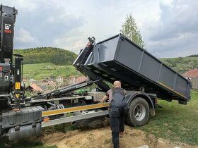 Autodoprava s hydraulickou rukou