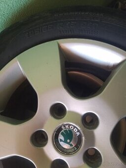 Elektróny Škoda pneu s diskami 15" rozteč 5x112 195/65 R15