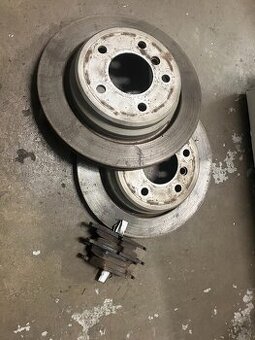 BMW E39 - Zadné brzdy - Kotúče platničky