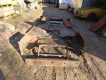 Škoda 1202STW komplet nová plecharina