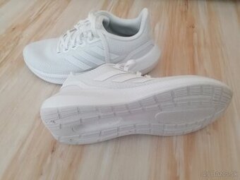 Tenisky Adidas 39
