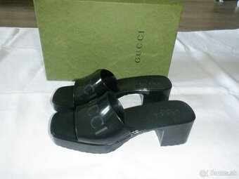 Pekné šlapky Gucci
