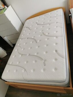 Kvalitna drevena postel 200 x 120
