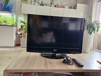 32'' LG Full HD LCD TV LG32LD420