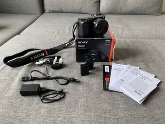Sony A6400+16-50mm f/3.5-5.6 + Sigma 18-50mm f/2.8 DC DN