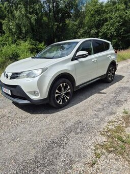 Toyota RAV4 , 2,0 D, 91 kW, 4x4, r.v.2015
