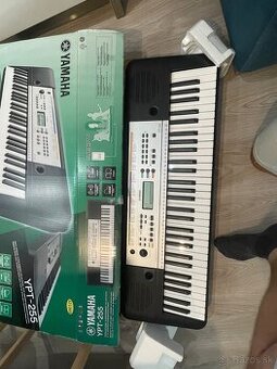 Predam varhany, klavesy Yamaha YPT 255
