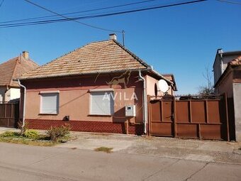 NA PREDAJ: 2izbový RD s veľkorysým pozemkom 1962m2 - Šoporňa