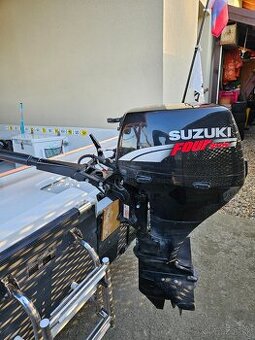 Lodný motor Suzuki 15 hp