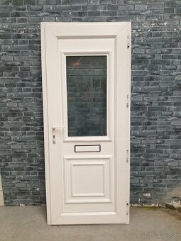 Plastove dvere č. 27. 87x205cm P