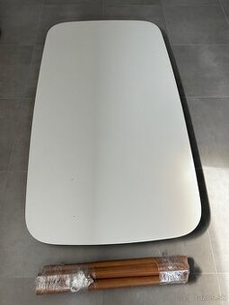 Veľký jedálenský stôl