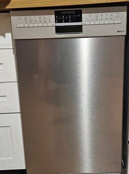 Umývačka riadu SIMENS.