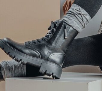 Dámske zimné topánky Tommy Hilfiger...veľ. 37